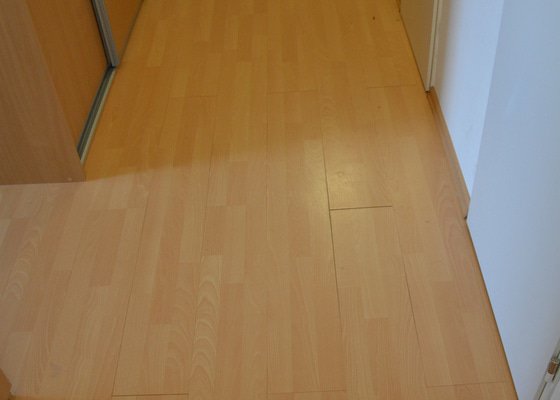 Oprava laminátové plovoucí podlahy