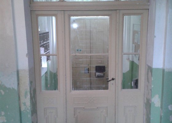 Renovace chodbových dveří