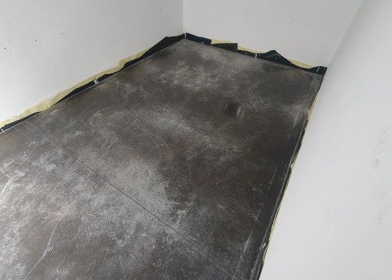 Betonová podlaha v garáži