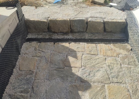 Zhotovení kamenné cesty terasy a schodů